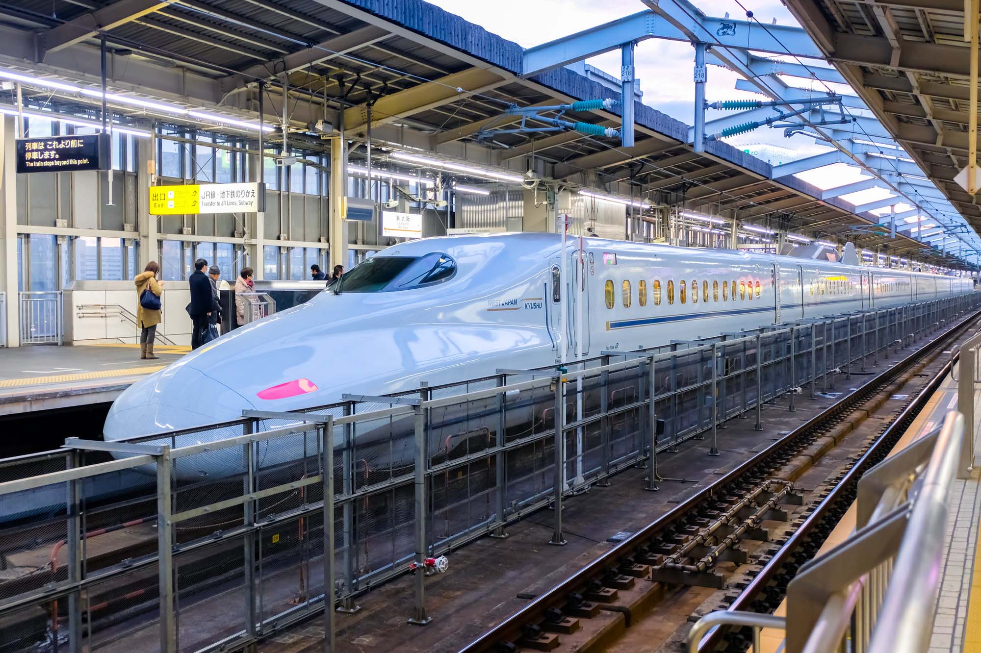 新幹線のイメージ写真